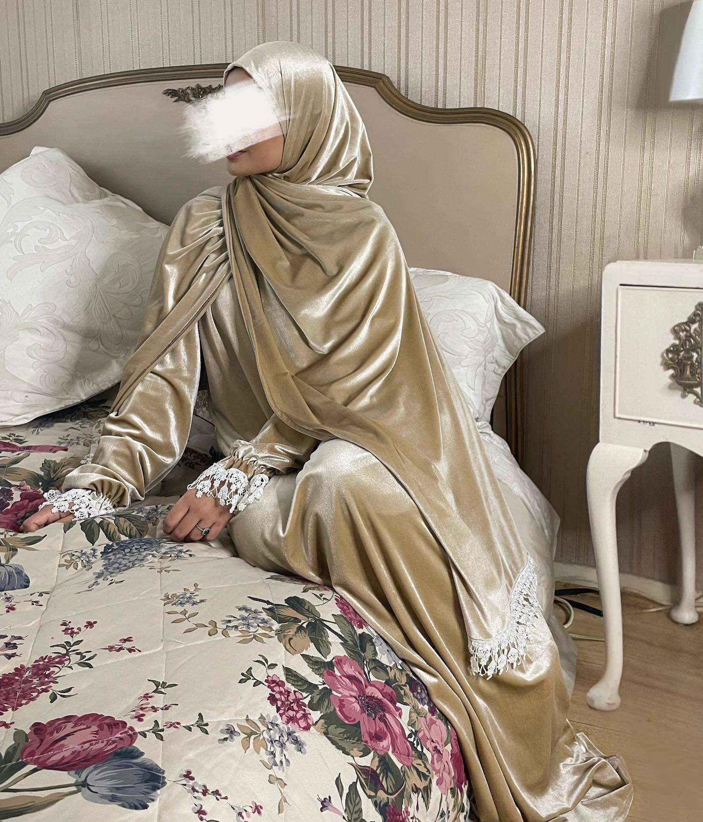 Ensemble de Prière Hijab Premium Robe Abaya en Velours pour l'Aïd Ramadan ave... - Vue 5 | Yelira