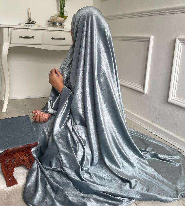 Ensemble de Prière Hijab Premium Robe Abaya en Velours pour l'Aïd Ramadan ave... - Vue 6 | Yelira