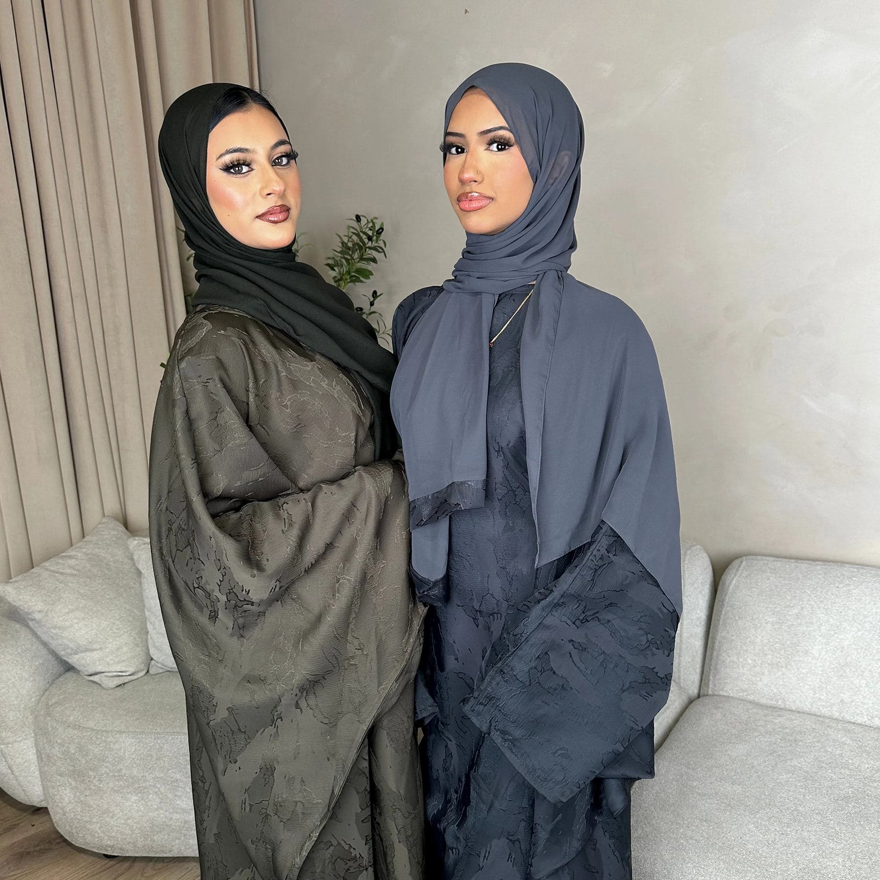 Robe Maxi Élégante Loriva en Tissu Jacquard Soie Satin, Kaftan Abaya EID avec...